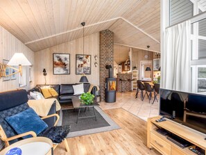 TV, fireplace, DVD player - "Ronna" - 2.2km from the sea by Interhome (Blåvand)