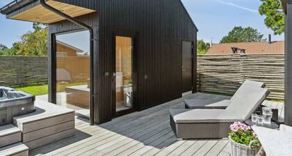 "Toyah" - 400m from the sea by Interhome