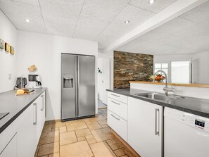 Køleskab, mikrobølgeovn, ovn, opvaskemaskine