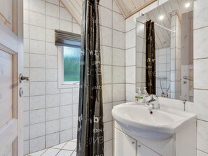 Bathroom - "Stillfrieda" - 12km from the sea by Interhome (Oksbøl)