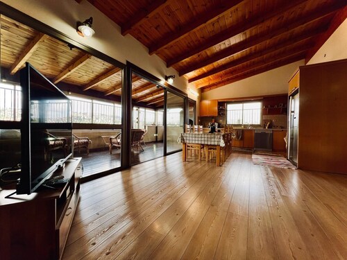 Cozy wood apartment with great view to Nazareth