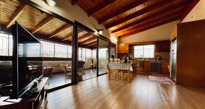 Cozy wood apartment with great view to Nazareth