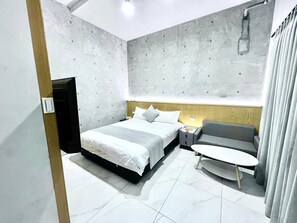 6 makuuhuonetta, ilmainen Wi-Fi