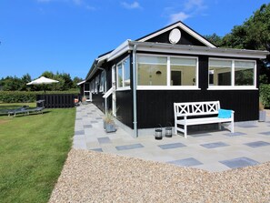 Terrace/patio - "Kadir" - 500m from the sea by Interhome (Blåvand)