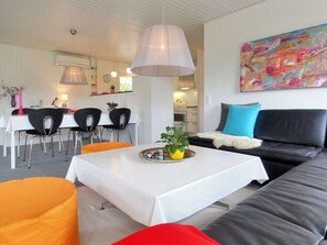 TV, fireplace - "Kadir" - 500m from the sea by Interhome (Blåvand)