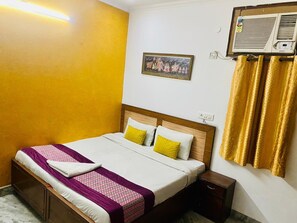 Deluxe Room - White Elephant (Noida)
