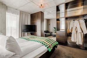 Hypo-allergenic bedding, pillow-top beds, minibar, laptop workspace - Skostredet Hotel & Spa (Bergen)