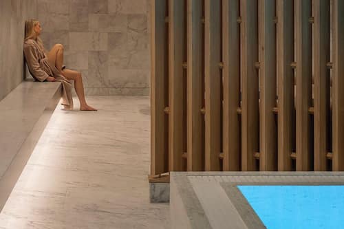Sauna, höyrysauna, kuumia lähteitä, 2 hoitohuonetta