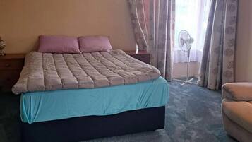 4 habitaciones, tabla de planchar con plancha y wifi gratis