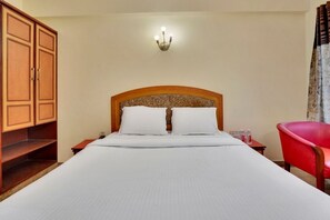 1 bedroom - iROOMZ Aura Inn (Bengaluru)