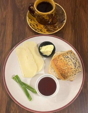 Daily English breakfast for a fee - W District Hostel (Bangkok)