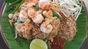Daily English breakfast for a fee - W District Hostel (Bangkok)