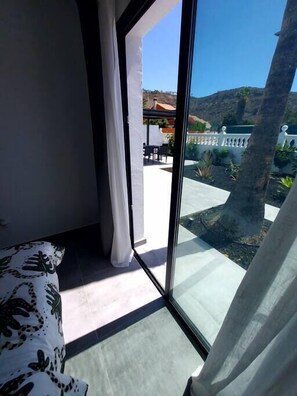3 bedrooms, iron/ironing board, travel cot, WiFi - Villa Playa Tauro - Luxury bungalow with pool (CN)