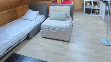 1 bedroom, WiFi, bed sheets