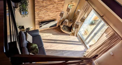 Unique house, stylish decor, with garden.