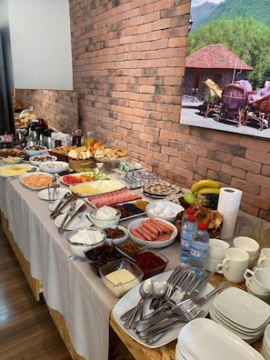 Free daily local cuisine breakfast
