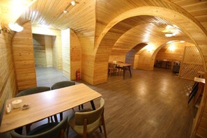 朝食 (郷土料理)、毎日提供 (無料)