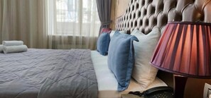 Standard Double Room, City View | Premium bedding, minibar, individually decorated, individually furnished - Pilot Baku Hotel (Baku)
