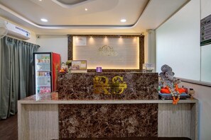 Reception - iROOMZ J3 Group of Hotels (Hyderabad)