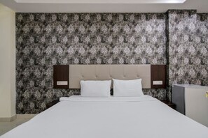 Suite Deluks, pemandangan kota | 1 kamar tidur, kedap suara, dan Wi-Fi gratis