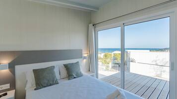 Deluxe bungalow, 2 slaapkamers, uitzicht op zee (Leo) | Uitzicht vanuit de kamer