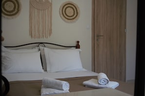 2 quartos, ferros/tábuas de passar roupa, Wi-Fi, roupa de cama