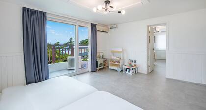 Jeju Hi Mom Kids Family Pension Silver