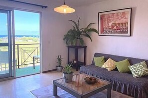 TV - Ocean view apartment by Smartstay (Trou-aux-Biches)