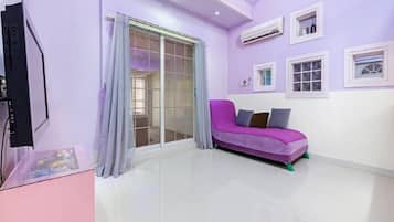 Basic Room, 1 Bedroom (Topaz) | 1 bedroom, free WiFi