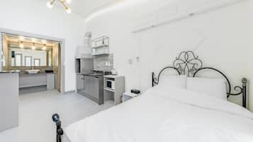 Basic Room, 1 Bedroom (La Beaute) | 1 bedroom, free WiFi
