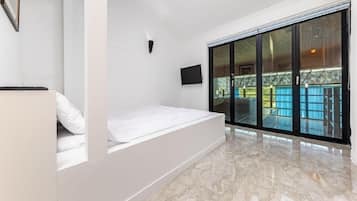 Basic Room, 2 Bedrooms (Della) | 1 bedroom, free WiFi