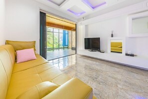 Basic Room, 2 Bedrooms (Amar)