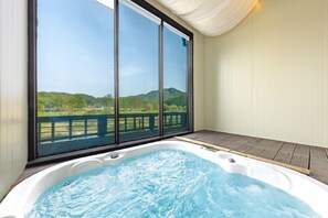 Basic Room, 1 Bedroom (Lime) | 1 bedroom, free WiFi