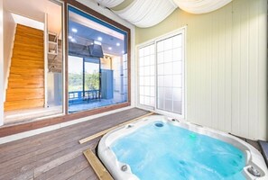 Basic Room, 1 Bedroom (Lime) | 1 bedroom, free WiFi