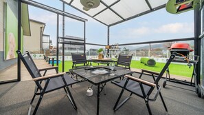 Basic Room, 2 Bedrooms (Retriever) | Free WiFi - Gapyeong Dangdangi Pet Pension Green (Gapyeong)