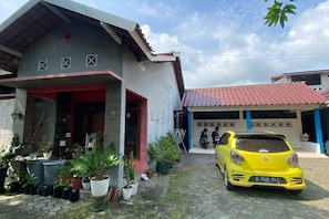 Exterior - Hotel O Lies Kostel Syariah (Kendal)