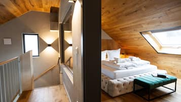 2 chambres, bureau, fer et planche Ă repasser, lit parapluie