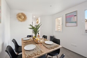 Dining - Beautiful Triplex in Paris With Rooftop (Paris)