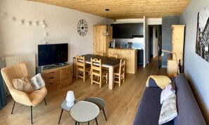Smart TV, video library, stereo - Coeur Station, vue Splendide, Skis aux Pieds (Huez)