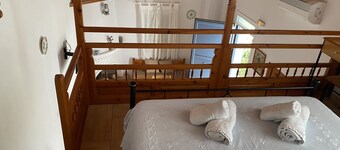 Pelagos Apartment 10m from Gyrisma Beach-Skyros