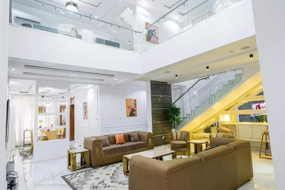 6 bedroom mansion in lekki phase 1