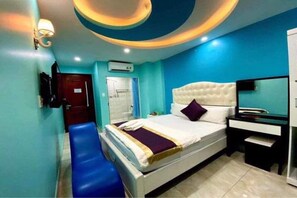 Habitación doble Deluxe | Ropa de cama de alta calidad, minibar, escritorio y wifi gratis 