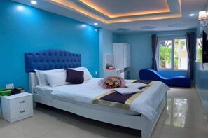 Dobbeltrom – deluxe | Sengetøy av topp kvalitet, minibar, skrivebord og wi-fi (inkludert)