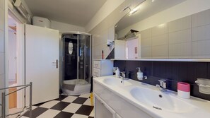Deluxe Apartment | Bathroom - Villa Luppo (Opatija)