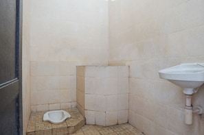 Phòng đôi | Phòng tắm | Buồng tắm vòi sen, khăn tắm, xà phòng 