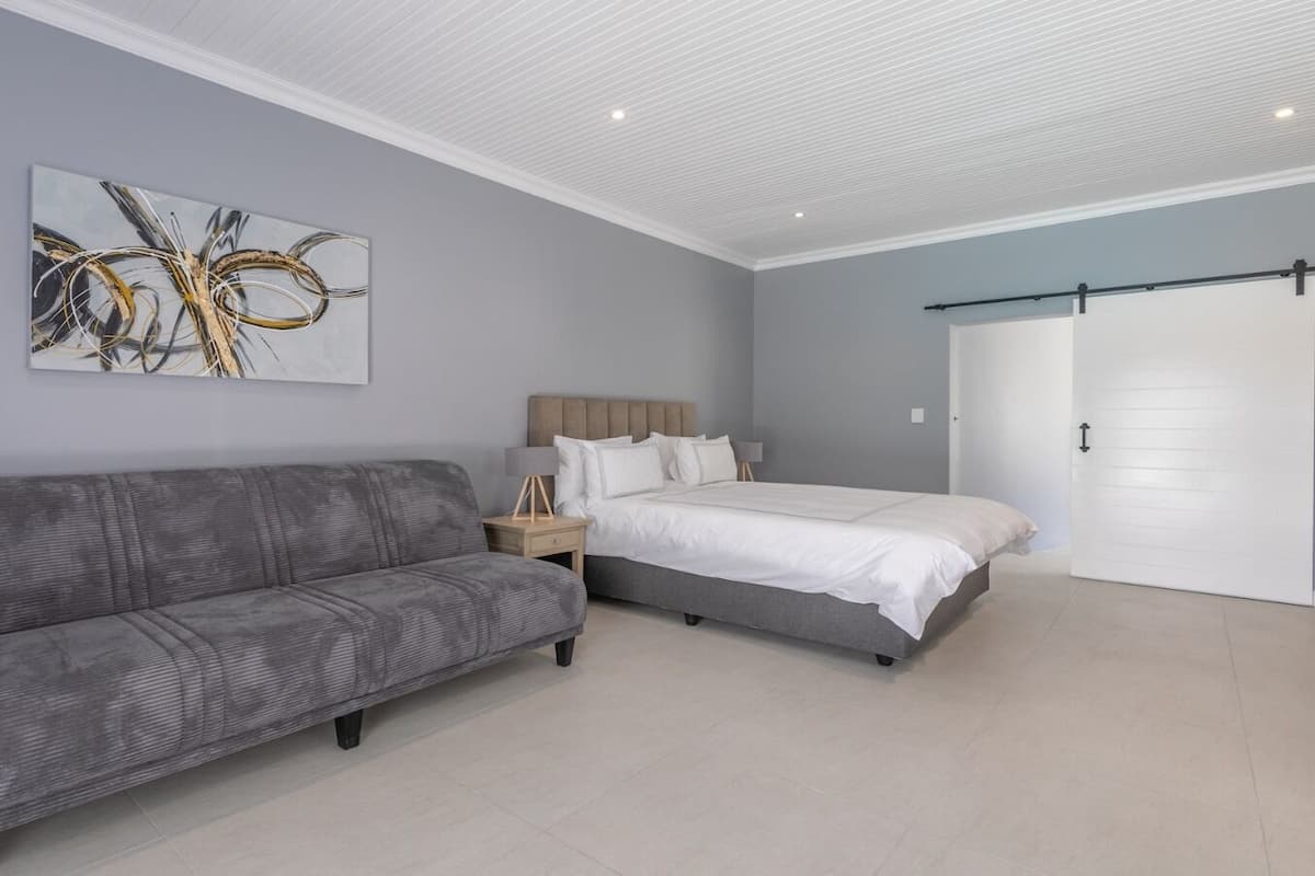 Deluxe Studio Suite