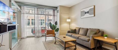 Televisión, oficina