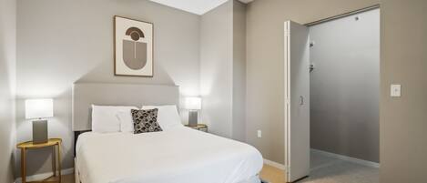 2 間睡房、熨斗/熨衫板、Wi-Fi、床單