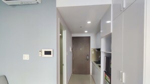 Gambar tidak terklasifikasi, 3 dari 6, tombol