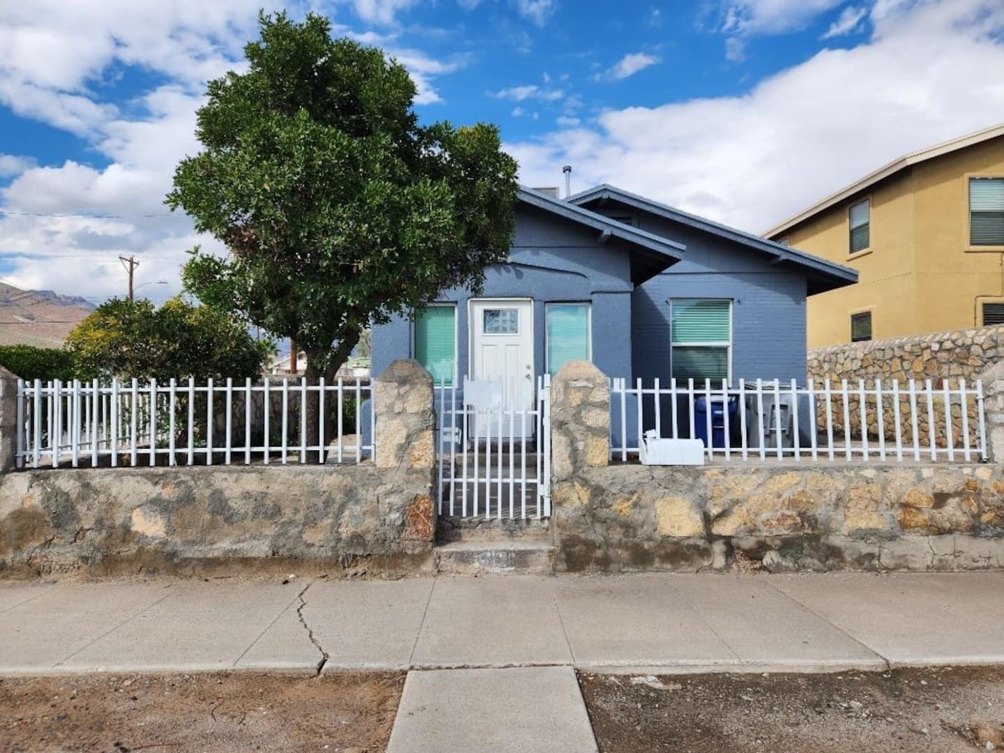 This renovated gem is easily located on the gateway for quick access